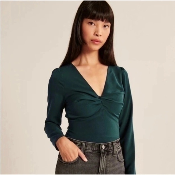Abercrombie & Fitch Tops - Abercrombie & Fitch Emerald Green Blouse Small